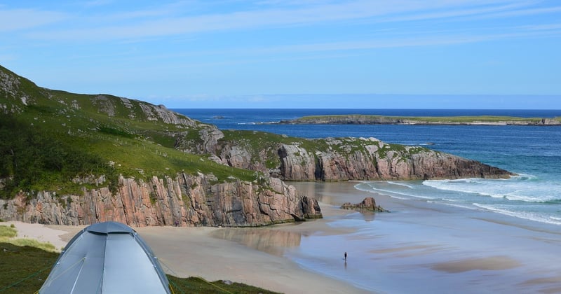 Conseils sécurité camping sauvage en montagne : le guide essentiel
